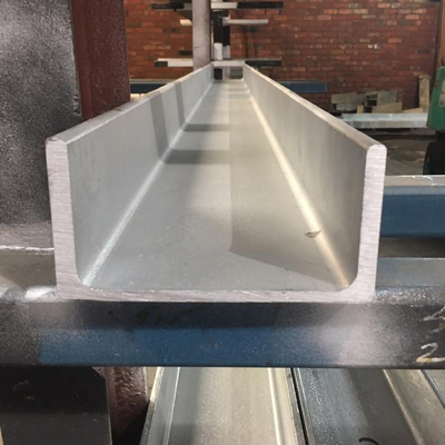 โปรไฟล์ผลิตภัณฑ์เหล็กยาวหมายเลข 1 เสร็จสิ้น U Steel Channel 410 420 430 Stainless Steel Channel Profile
